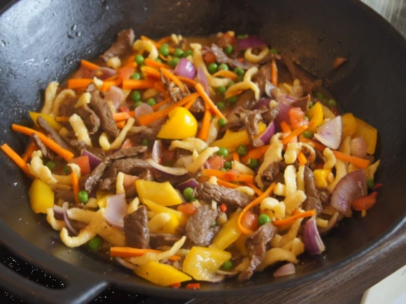 Rindfleisch-Gemüse-Wok mit Spätzle - Rezept - Bild Nr. 6326