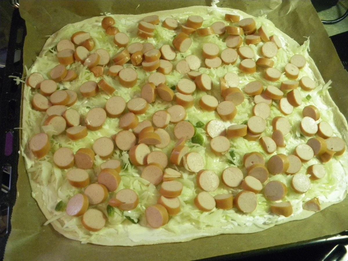 Rezept: Hot Dog Pizza Wurstsnackpizza Bild Nr. 2 Hot Dog Pizza Wurstsnackpizza - Rezept - Bild Nr. 2
