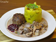 Wildschweinklopse mit frittiertem Rosmarin-Kürbis-Kartoffelstampf - Rezept - Bild Nr. 6318