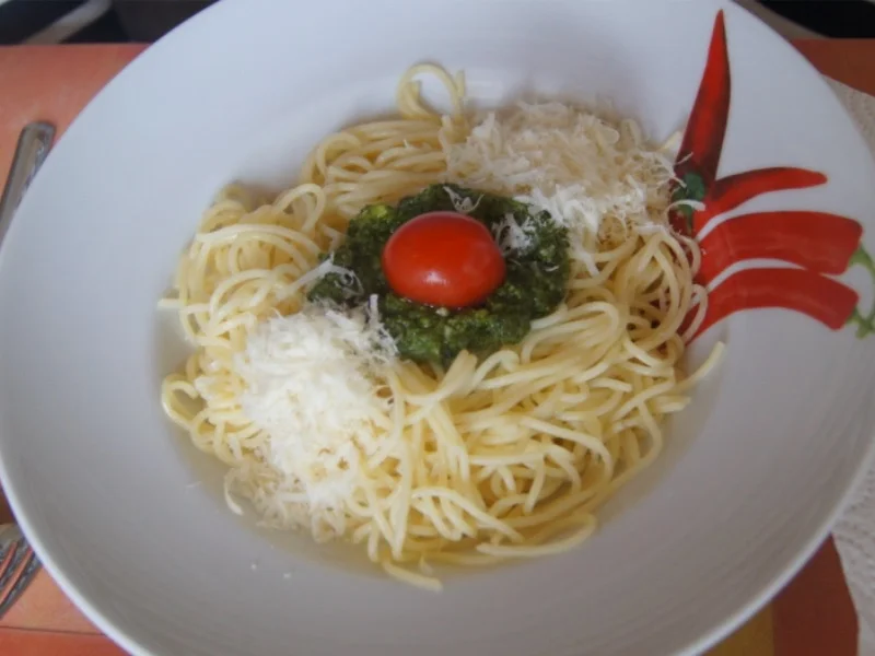 Spaghetti mit Pesto Genovese - Rezept - Bild Nr. 2