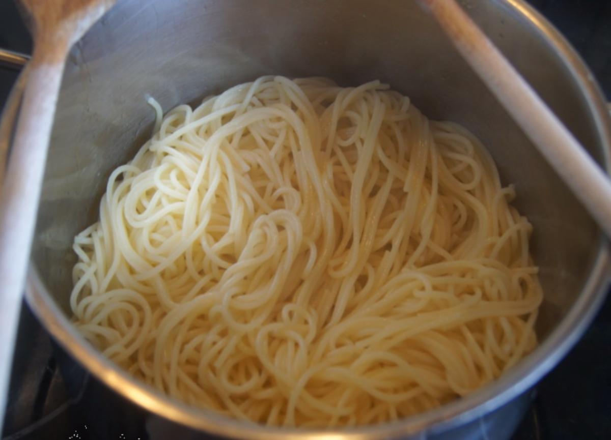 Spaghetti mit Pesto Genovese - Rezept - Bild Nr. 5