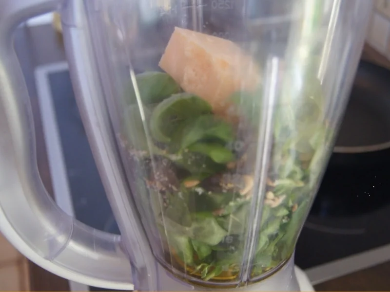 Spaghetti mit Pesto Genovese - Rezept - Bild Nr. 7