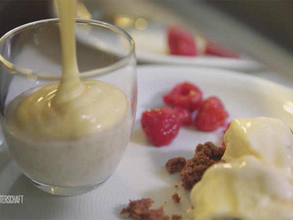Die letzte Zeche Pudding: Weinschaum auf Mandelcreme - einfach - von ...