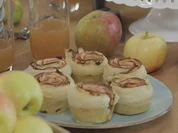 Rezept: Deftige Sauerkraut-Apfelrosen Bild Nr. 2 Deftige Sauerkraut-Apfelrosen - Rezept - Bild Nr. 2