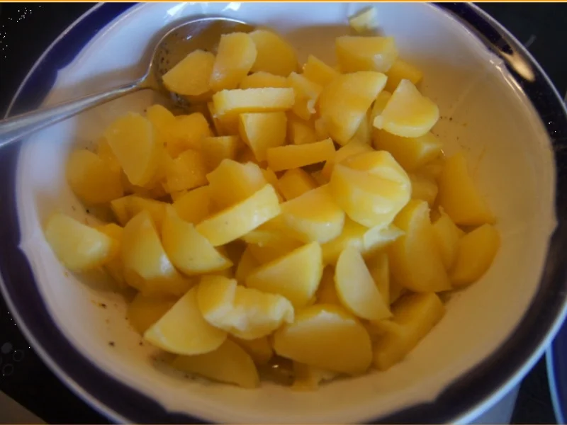 Bratheringsfilets mit Zwiebelringen und schwäbischen Kartoffelsalat - Rezept - Bild Nr. 6373