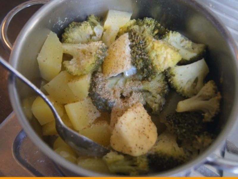 Rezept: Gebratener Zucchini mit Brokkoli-Kartoffelstampf Bild Nr. 6367 Gebratener Zucchini mit Brokkoli-Kartoffelstampf - Rezept - Bild Nr. 6367