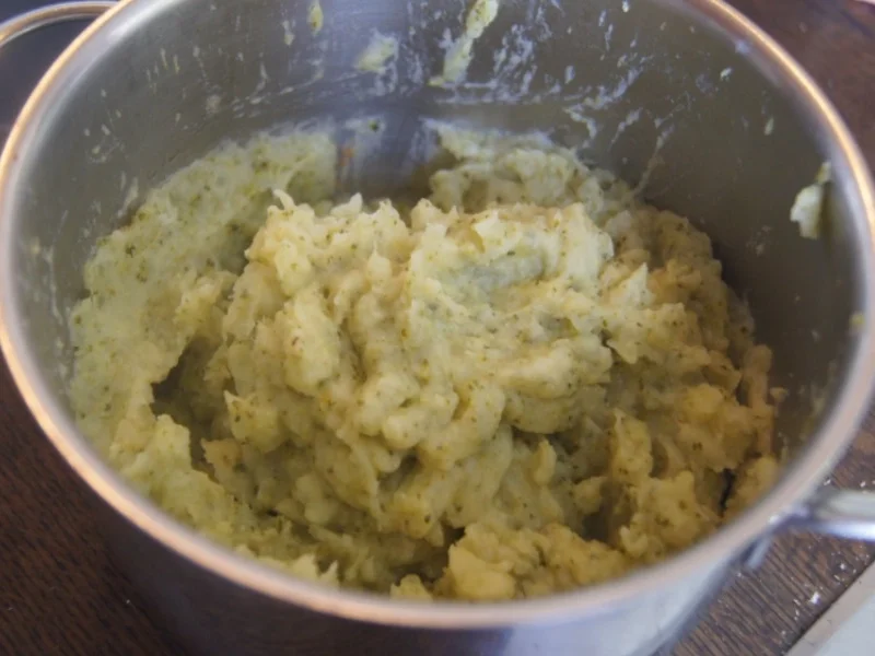 Rezept: Gebratener Zucchini mit Brokkoli-Kartoffelstampf Bild Nr. 6368 Gebratener Zucchini mit Brokkoli-Kartoffelstampf - Rezept - Bild Nr. 6368