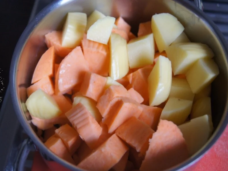 Schlemmerfilet mit Süßkartoffelstampf und Eisbergsalat - Rezept - Bild Nr. 7