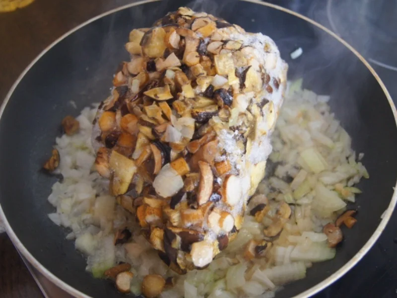 Bayrische Semmelknödel mit Rahmwaldpilzen - Rezept - Bild Nr. 12