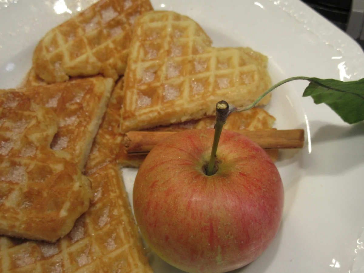 Rezept: Backen: Apfelwaffeln Bild Nr. 6370 Backen: Apfelwaffeln - Rezept - Bild Nr. 6370