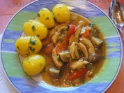 Hähnchenbrustfiletcurry mit Petersilienkartoffeln und Feldsalat - Rezept - Bild Nr. 6374