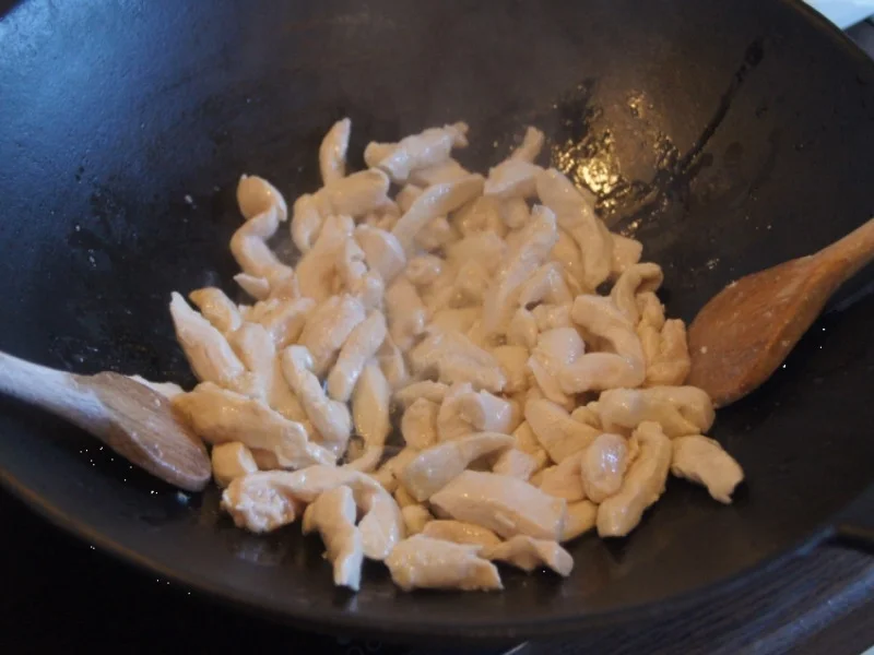 Rezept: Hähnchenbrustfiletcurry mit Petersilienkartoffeln und Feldsalat Bild Nr. 6379 Hähnchenbrustfiletcurry mit Petersilienkartoffeln und Feldsalat - Rezept - Bild Nr. 6379