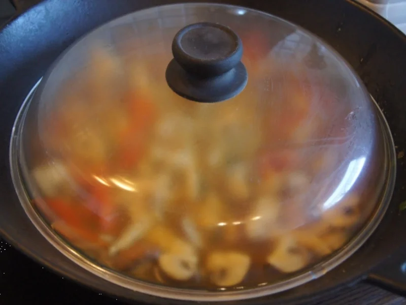 Rezept: Hähnchenbrustfiletcurry mit Petersilienkartoffeln und Feldsalat Bild Nr. 6383 Hähnchenbrustfiletcurry mit Petersilienkartoffeln und Feldsalat - Rezept - Bild Nr. 6383