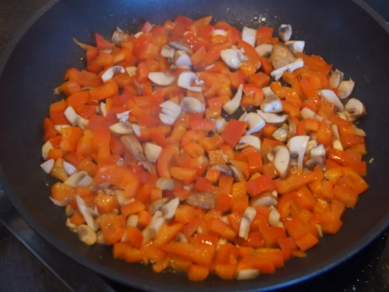 Rezept: Mozzarella-Paprika-Omelett Bild Nr. 6381 Mozzarella-Paprika-Omelett - Rezept - Bild Nr. 6381