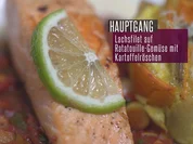 Lachsfilet auf Ratatouillebett mit Kartoffelröschen und Parmesan-Weißwein-Schaum - Rezept - Bild Nr. 2