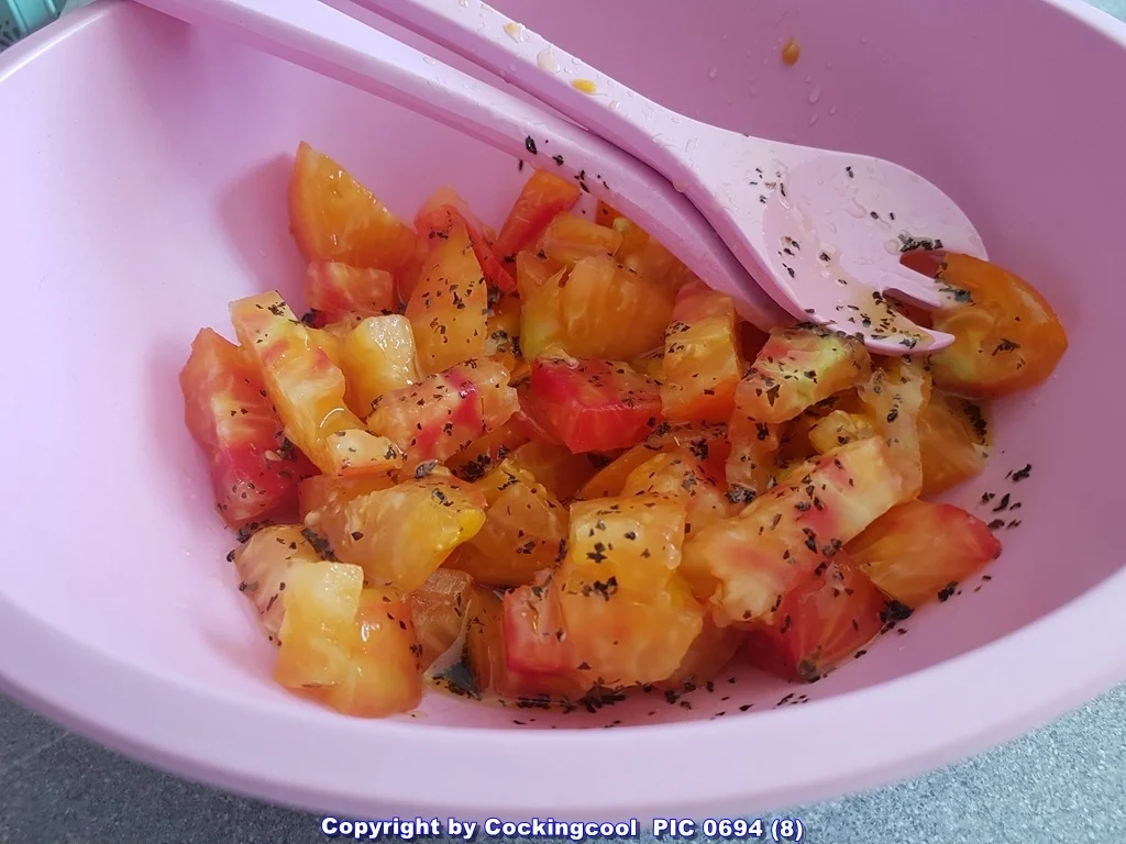 Rezept: Tomatensalat vom Ochsenherz XXL Bild Nr. 6382 Tomatensalat vom Ochsenherz XXL - Rezept - Bild Nr. 6382