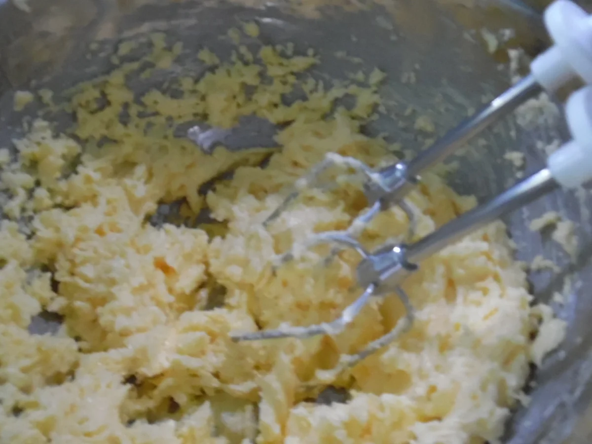 Haselnuss-Törtchen mit Quittengelee-Kern und Streusel - Rezept - Bild Nr. 10