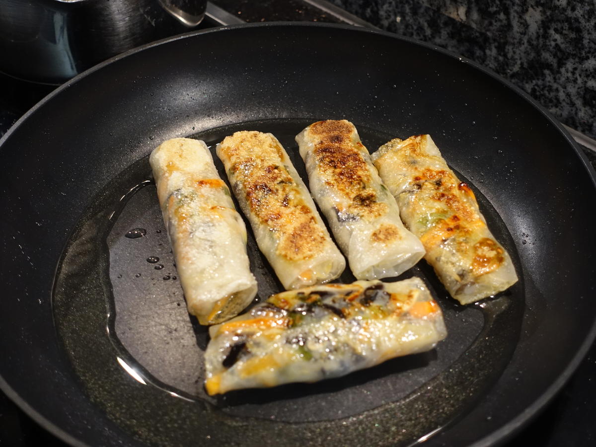Frühlingsrollen mit Sweet Chili Sauce - einfach - von cookingwithfriends