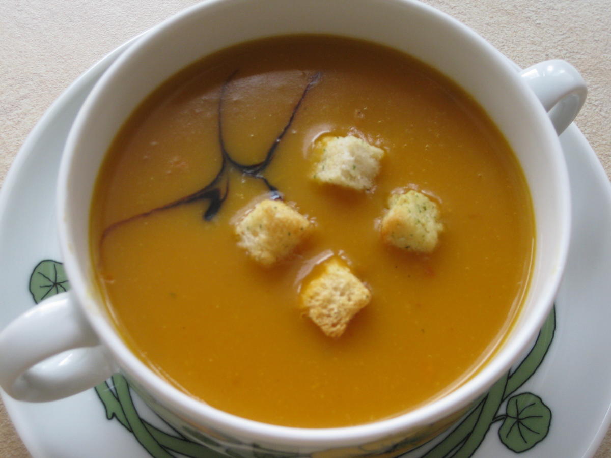 Kürbiscreme-Suppe vom Butternut-Kürbis - Rezept - Bild Nr. 6391