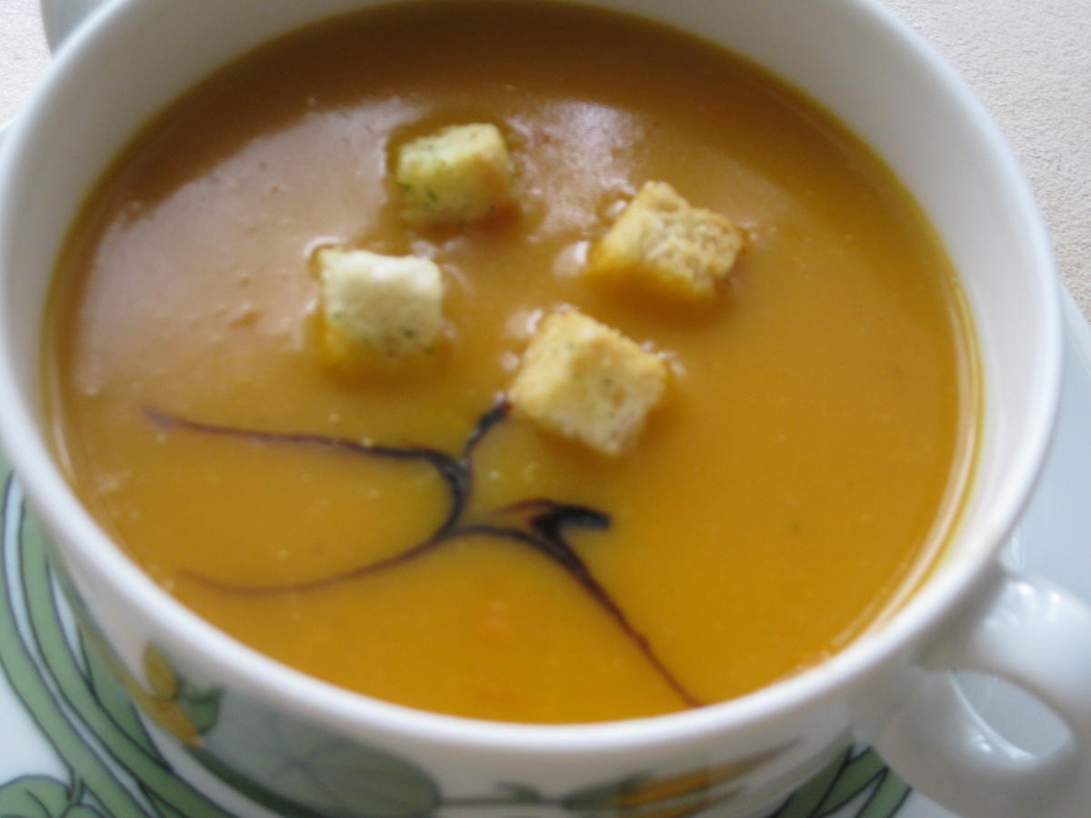 Kürbiscreme-Suppe vom Butternut-Kürbis - Rezept - Bild Nr. 6392