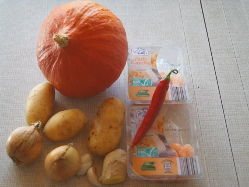 Pikante Kürbiscremesuppe mit Garnelenspieß - Rezept - Bild Nr. 6392