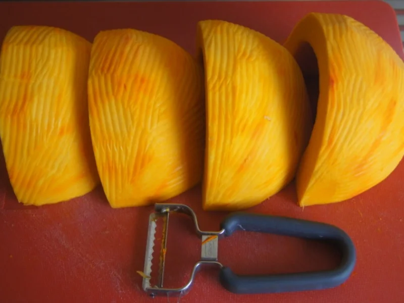 Pikante Kürbiscremesuppe mit Garnelenspieß - Rezept - Bild Nr. 6395