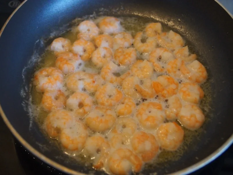 Pikante Kürbiscremesuppe mit Garnelenspieß - Rezept - Bild Nr. 6407