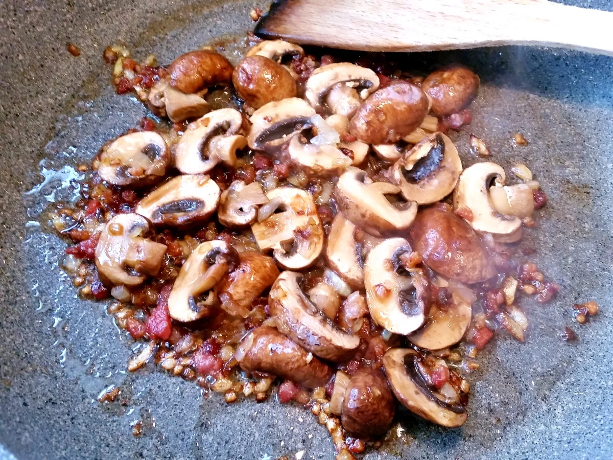 Rezept: Feine Pilz-Soße ... Bild Nr. 6394 Feine Pilz-Soße ... - Rezept - Bild Nr. 6394