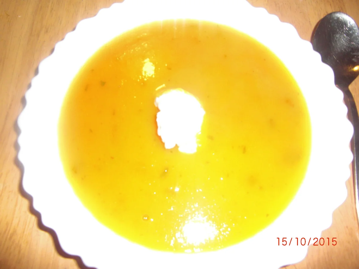 Rezept: Kürbis-Möhrencremesuppe Bild Nr. 2 Kürbis-Möhrencremesuppe - Rezept - Bild Nr. 2