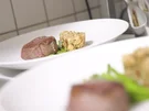 Rezept: Wagyu Filet, Serviettenknödel und karamellisierter Babyspargel Bild Nr. 2 Wagyu Filet, Serviettenknödel und karamellisierter Babyspargel - Rezept - Bild Nr. 2