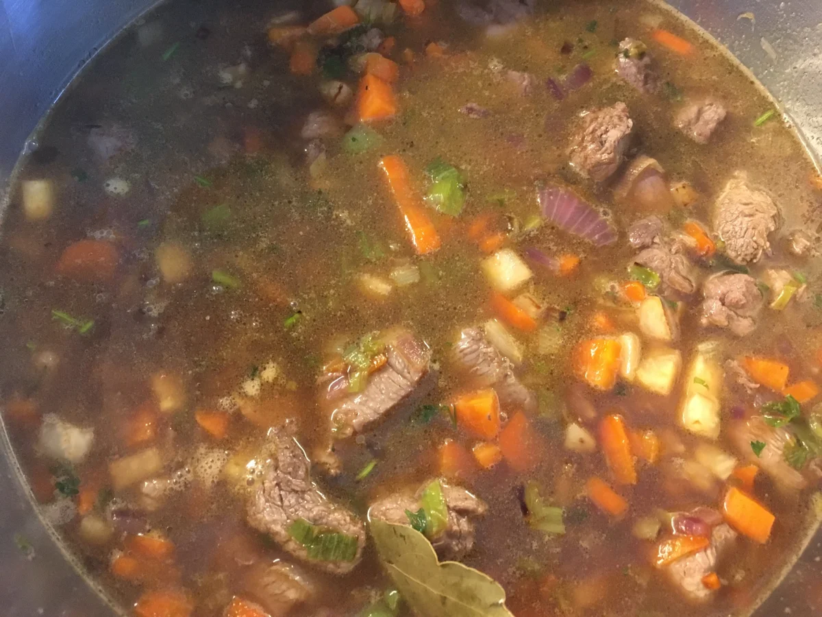 Rezept: Hirschgulasch Bild Nr. 6511 Hirschgulasch - Rezept - Bild Nr. 6511