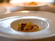 Gebackene Rotkopfgarnele, Mango-Papaya-Confit und Wasabi-Soja-Pflaumensauce - Rezept - Bild Nr. 3