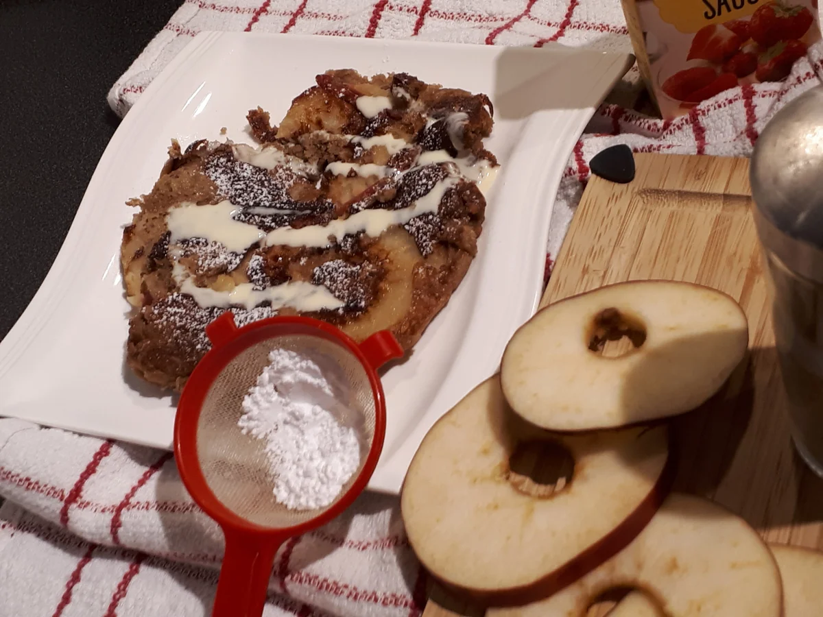 Rezept: BiNe` S APFELPFANNKUCHEN Bild Nr. 5 BiNe` S APFELPFANNKUCHEN - Rezept - Bild Nr. 5