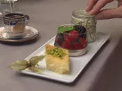 Herrencreme, Grießkuchen und Beerensalat - Rezept - Bild Nr. 2
