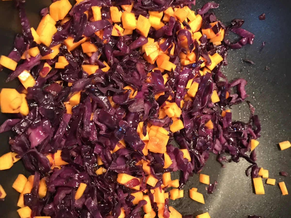 Rezept: Rotkraut-Kürbis-Fleckerl Bild Nr. 6495 Rotkraut-Kürbis-Fleckerl - Rezept - Bild Nr. 6495