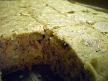 Kuchen: Zucchini-Gugelhupf mit einem Hauch Möhre ;-) - Rezept