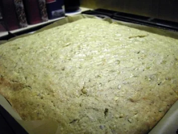 Kuchen: Zucchini-Gugelhupf mit einem Hauch Möhre ;-) - Rezept