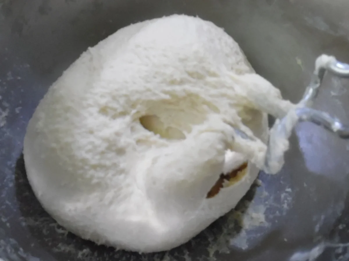 Rezept: Geflochtene Milchbrötchen Bild Nr. 6516 Geflochtene Milchbrötchen - Rezept - Bild Nr. 6516