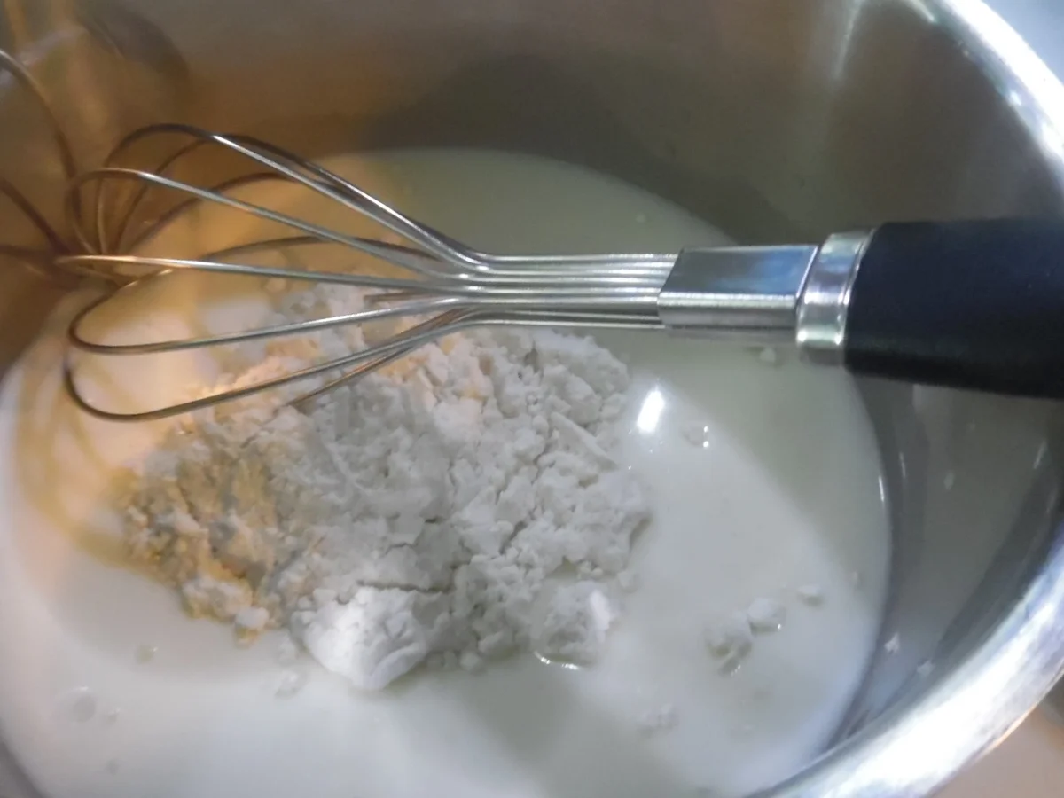 Rezept: Geflochtene Milchbrötchen Bild Nr. 6522 Geflochtene Milchbrötchen - Rezept - Bild Nr. 6522