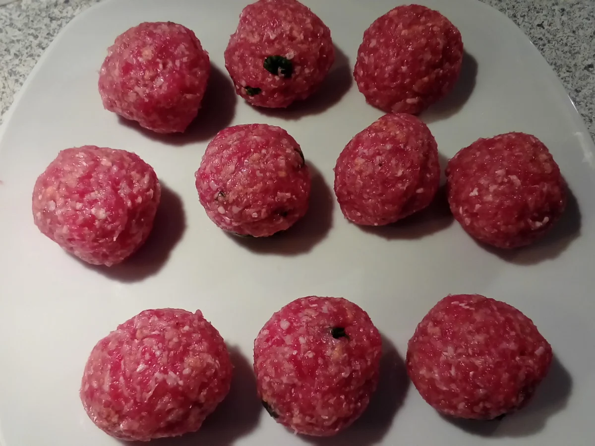 Gefüllte Hackbällchen - Rezept - Bild Nr. 6499