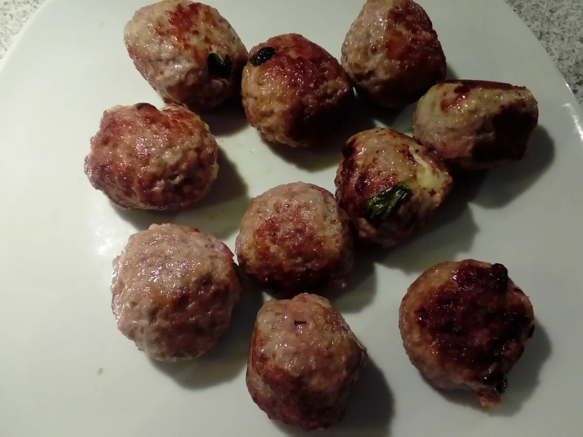 Gefüllte Hackbällchen - Rezept - Bild Nr. 6505