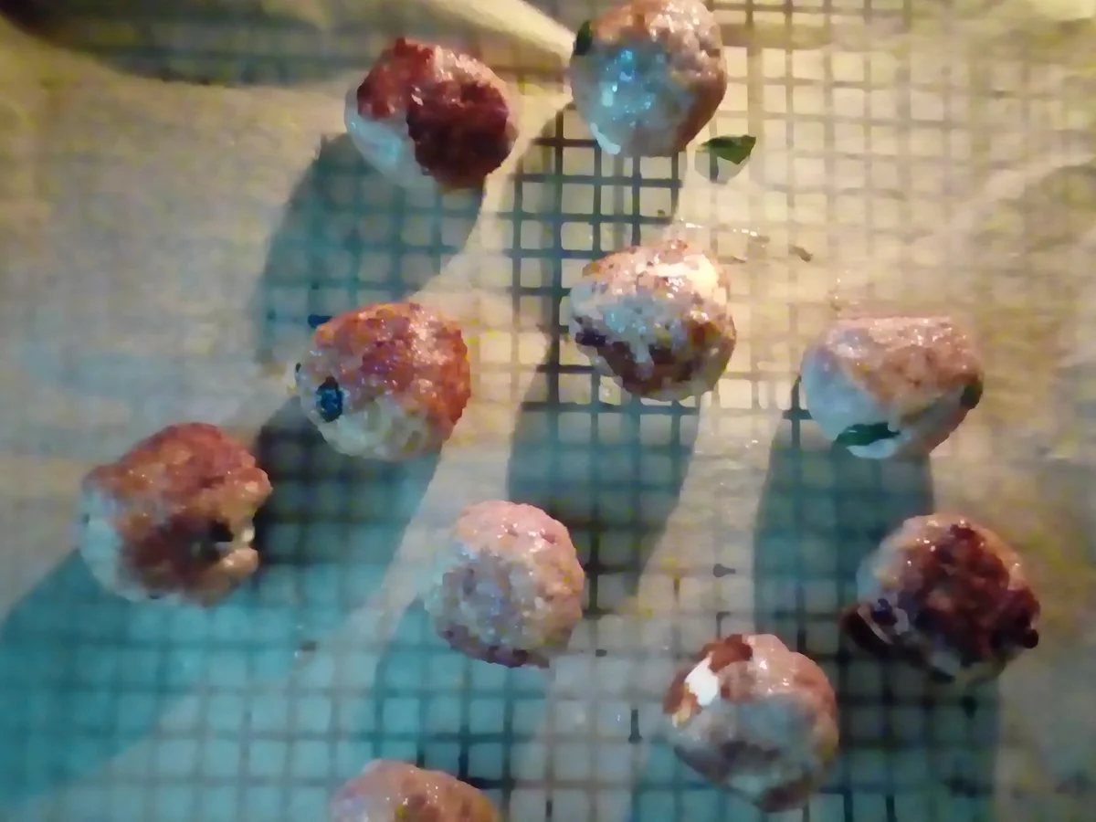 Gefüllte Hackbällchen - Rezept - Bild Nr. 6506