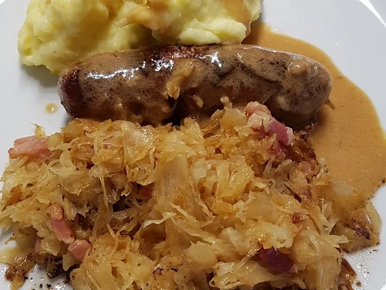 Rezept: Sauerkraut geschmort mit Wurst - Sosse und KASTA Bild Nr. 6571 Sauerkraut geschmort mit Wurst - Sosse und KASTA - Rezept - Bild Nr. 6571