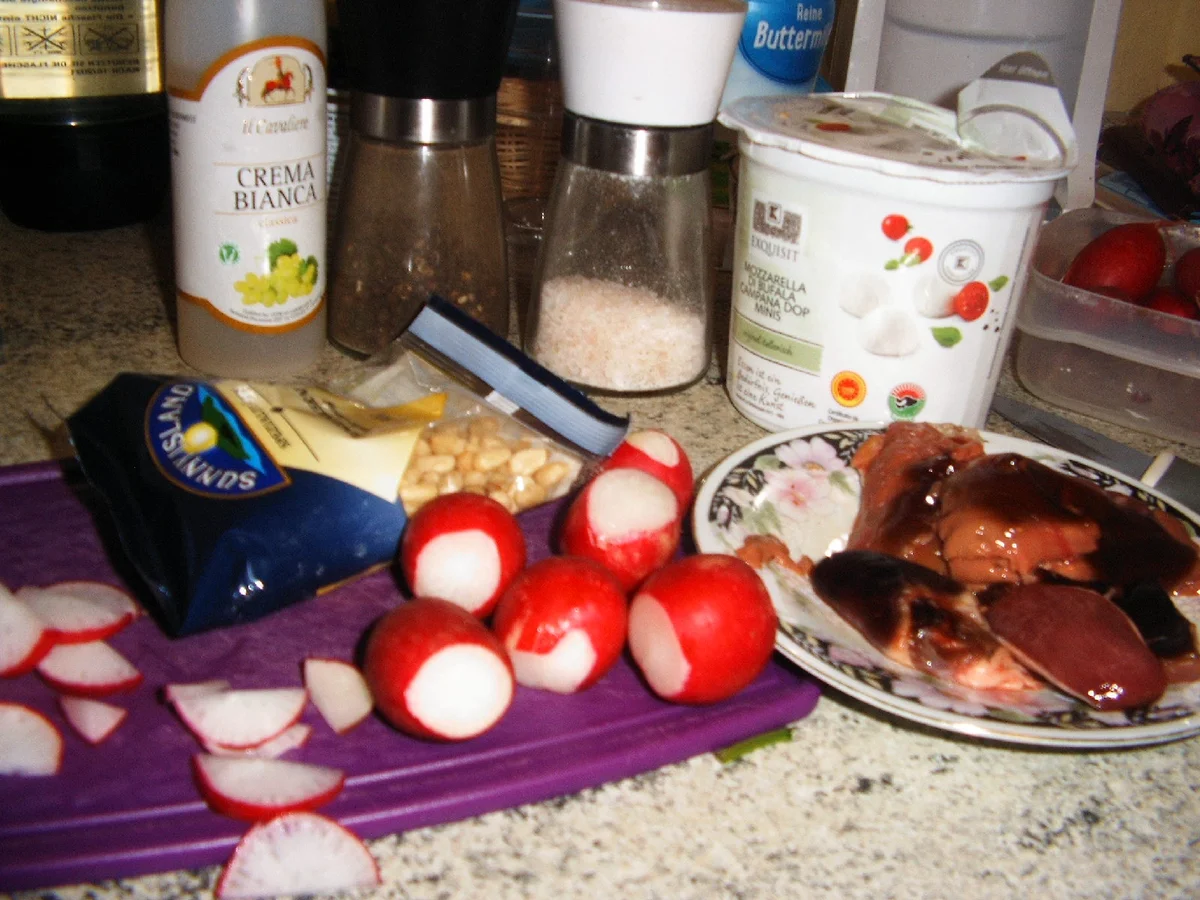 Rezept: Spinatsalat mit Hähnchenleber Bild Nr. 6561 Spinatsalat mit Hähnchenleber - Rezept - Bild Nr. 6561