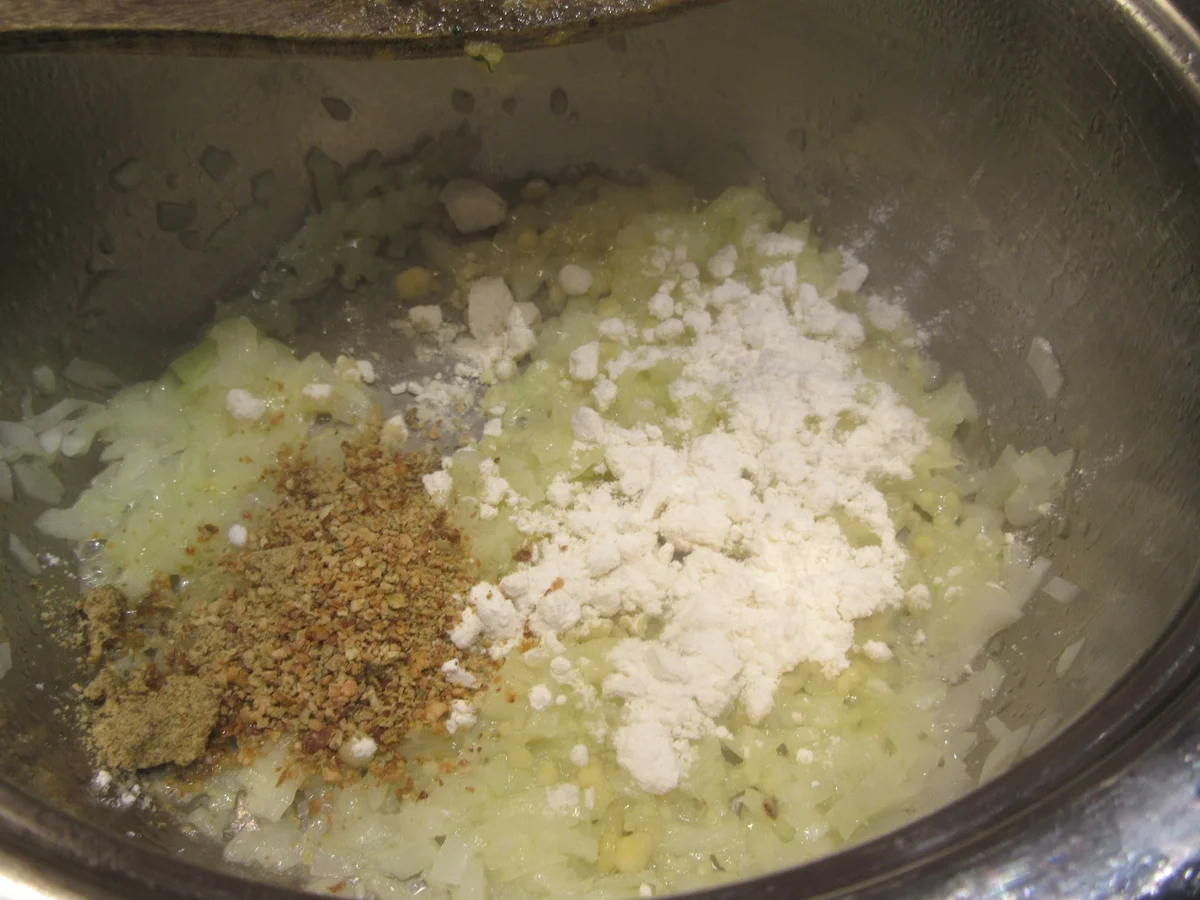 Fleisch: Gebackene Weißwurst mit Brez´nknödeln und Senfsoße - Rezept - Bild Nr. 6614