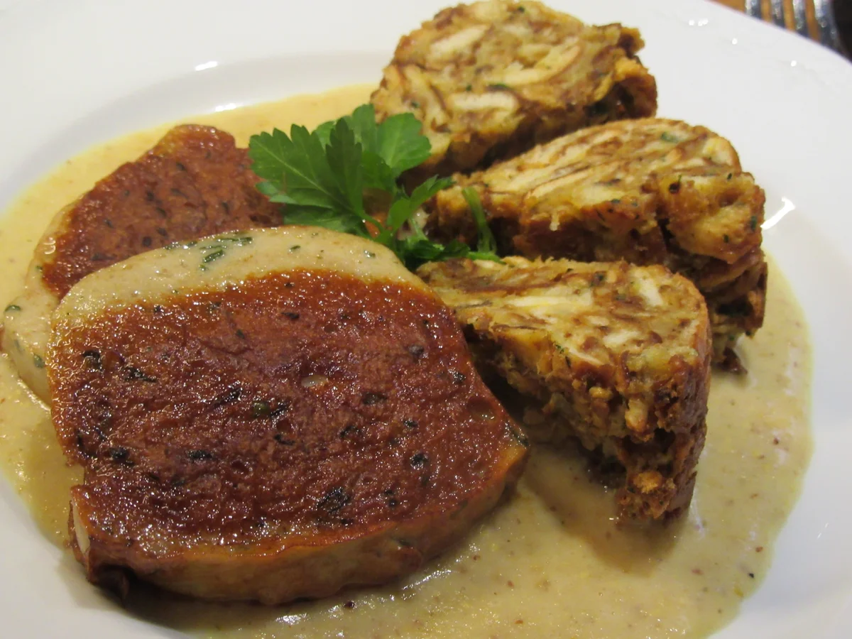 Fleisch: Gebackene Weißwurst mit Brez´nknödeln und Senfsoße - Rezept - Bild Nr. 6619