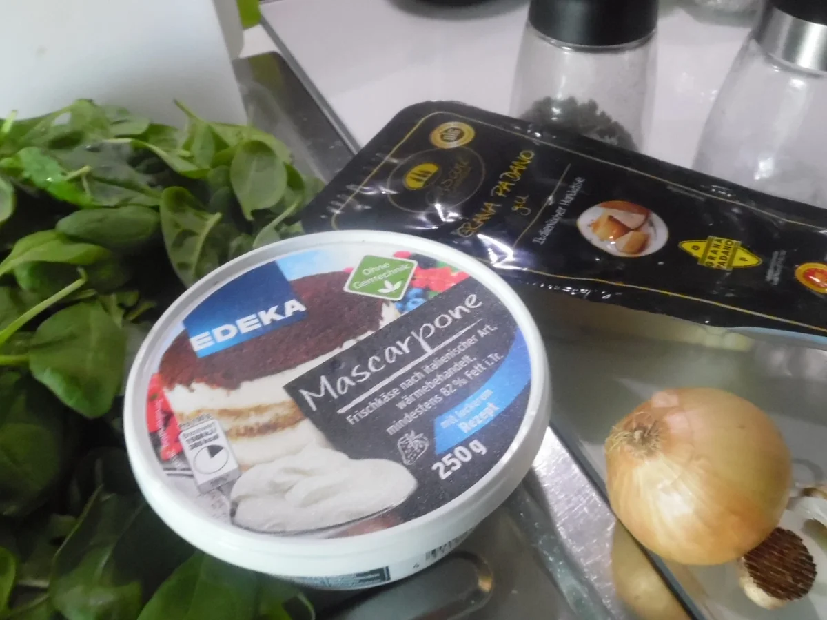 Schlutzkrapfen "bayrische Art" mit Specksoße und Röstzwiebeln - Rezept - Bild Nr. 6612