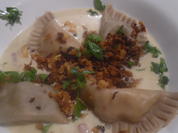 Schlutzkrapfen "bayrische Art" mit Specksoße und Röstzwiebeln - Rezept - Bild Nr. 6618