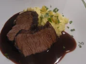 Böfflamott mit Petersilienwurzel-Kartoffelstampf - Rezept - Bild Nr. 6603