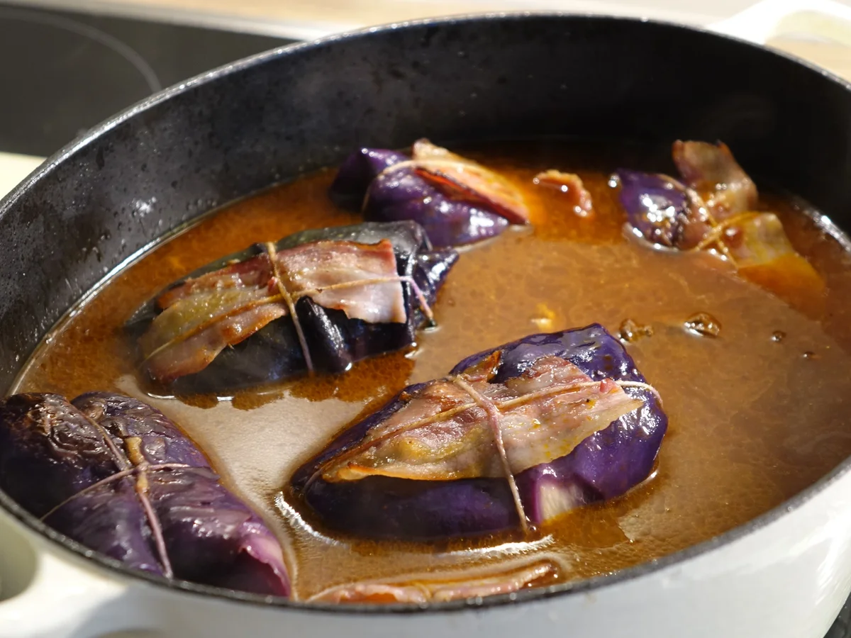 Rotkohlrouladen mit Reh-Speck-Schalotten-Preiselbeer-Füllung - Rezept - Bild Nr. 6616